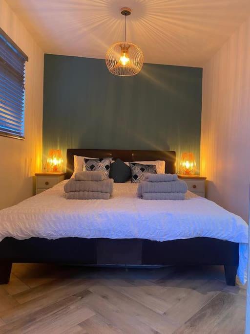 Cozy Cabin With Modern Comforts Wootton  المظهر الخارجي الصورة